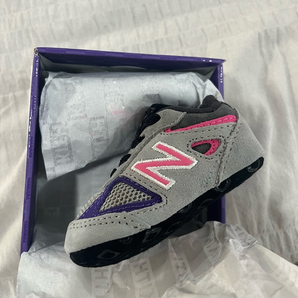 KITH & NEW BALANCE FOR UNITED ARROWS & SONS CRIB 990V4 - SMOKED PEARL